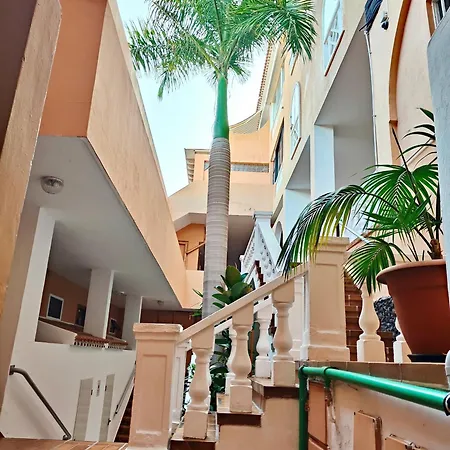 公寓 Sea And Sky Terrace 阿德耶